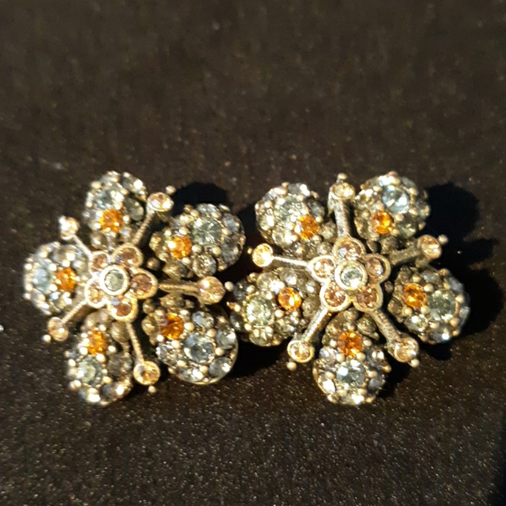 Your new favorite clip on earings.